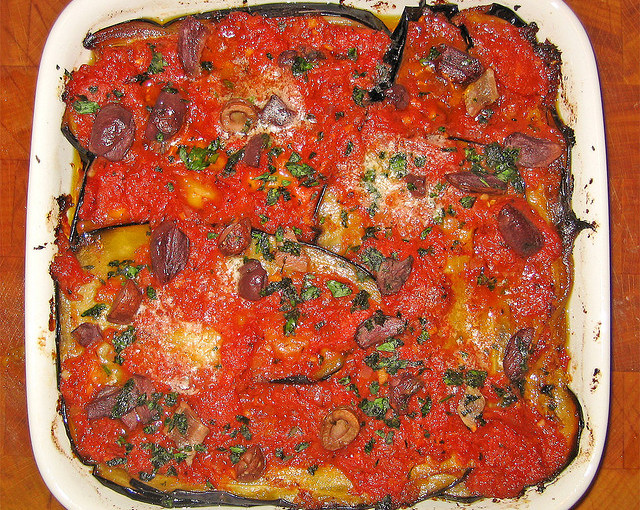 Potrawy Kuchni włoskiej i także lokalne mięso sezonowane