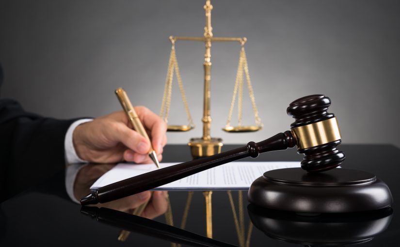 Mnóstwo sytuacji życiowych będzie wymagać porady adwokata.